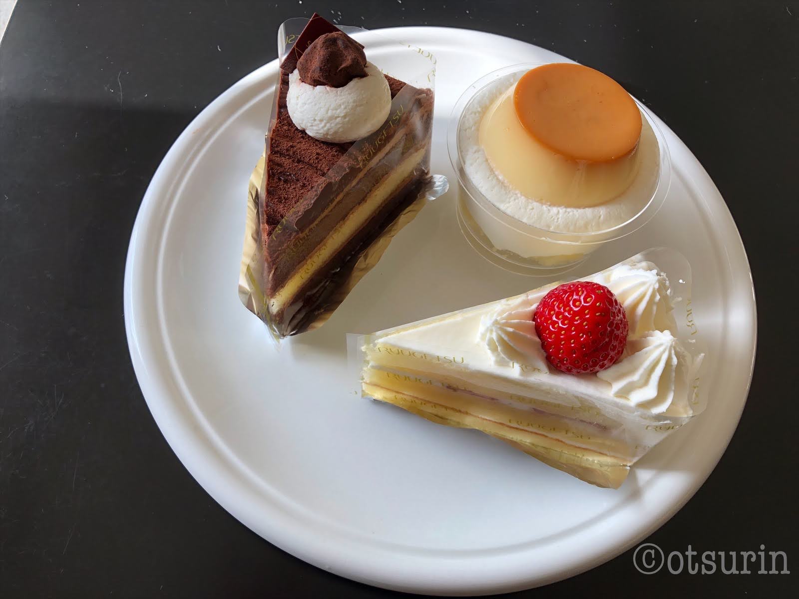 柳月でお得なケーキ3種を味わう オツリナブログ