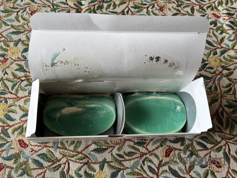 キャラメルフロマージュ　箱が潰れてしましました