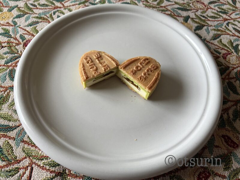 ピスタチオキャラメルクリスビー断面